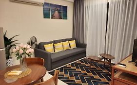 D'Zahra Suite Timurbay 2Bedroom & Xlsofabed-Nonseaview